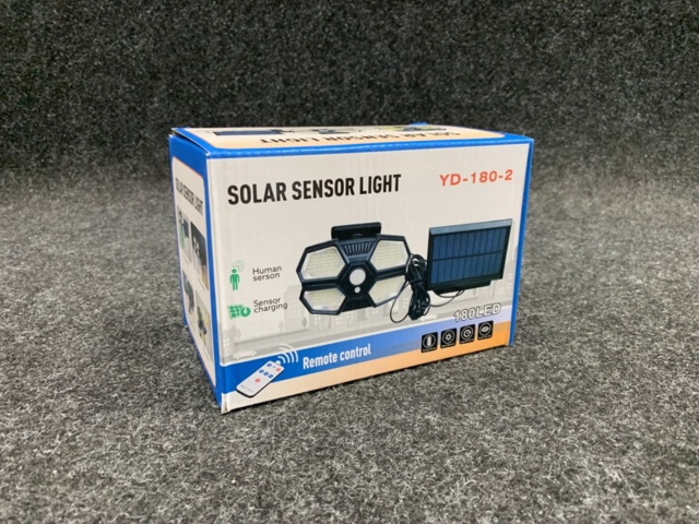 1424646-2 Socellslampa + fjärrkontroll vattentät 180 COB