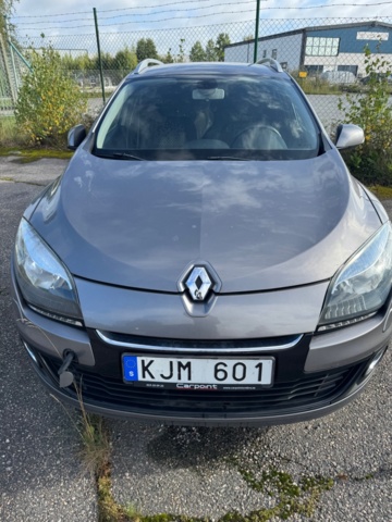1199622-2 Renault Mégane Grandtour 1.5 dCi EDC, 110hk, 2013 (Reparationsobjekt)