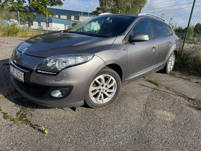 1199622-1 Renault Mégane Grandtour 1.5 dCi EDC, 110hk, 2013 (Reparationsobjekt)