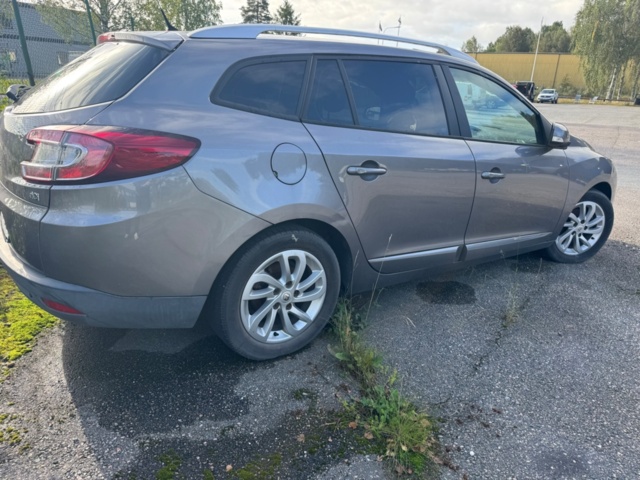 1199622-4 Renault Mégane Grandtour 1.5 dCi EDC, 110hk, 2013 (Reparationsobjekt)
