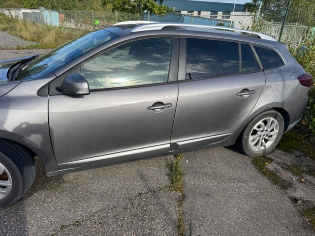 1199622-8 Renault Mégane Grandtour 1.5 dCi EDC, 110hk, 2013 (Reparationsobjekt)