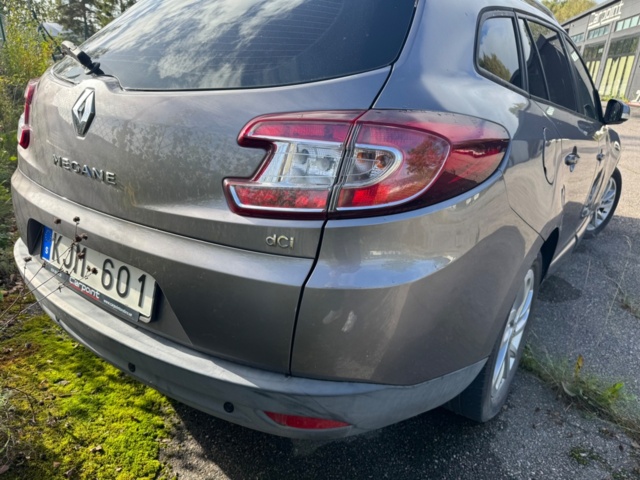 1199622-17 Renault Mégane Grandtour 1.5 dCi EDC, 110hk, 2013 (Reparationsobjekt)