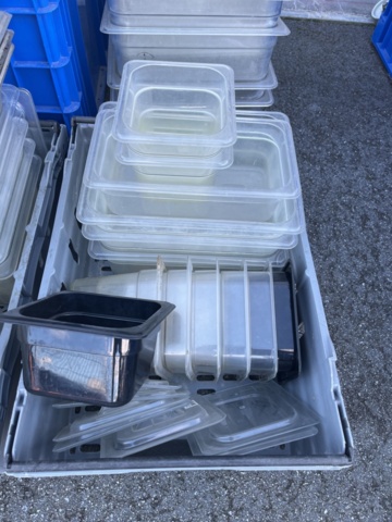 1296786-3 Kantiner blandat plast och rostfritt