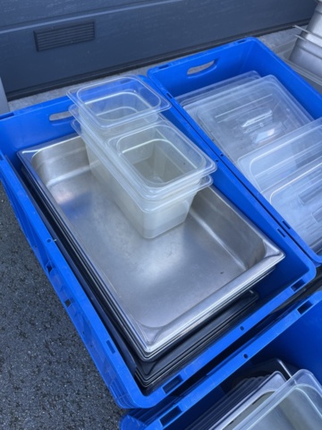 1296786-6 Kantiner blandat plast och rostfritt