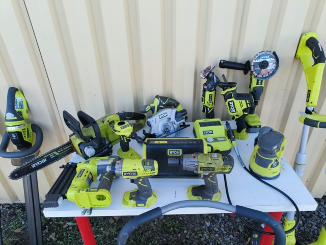 1331931-2 Stort Ryobi paket