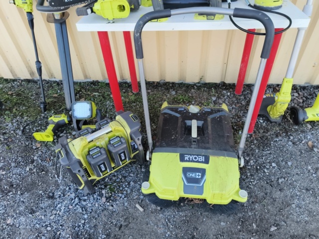 1331931-3 Stort Ryobi paket