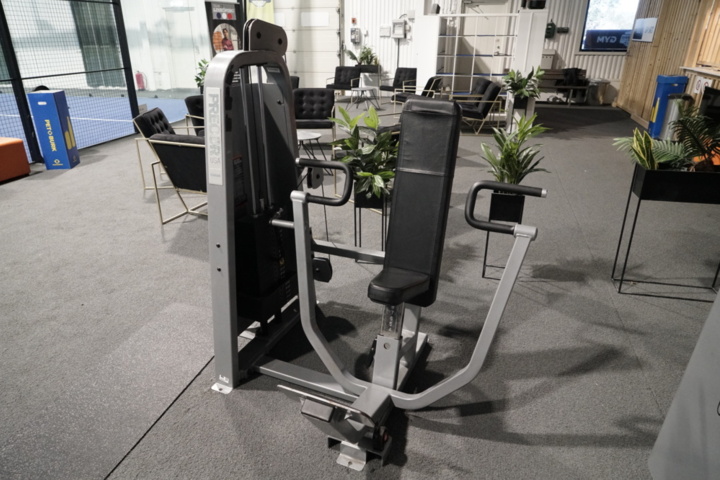 1403911-1 Chest press machine Precor Icarian Line