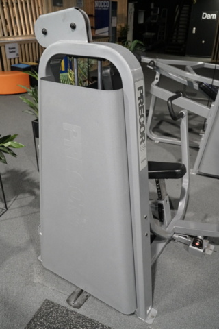 1403911-4 Chest press machine Precor Icarian Line