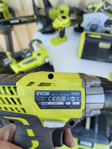 1331931-27 Stort Ryobi paket