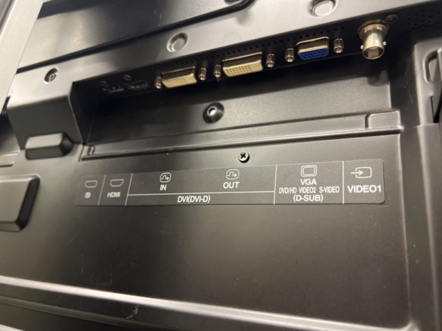 1395711-7 Monitors 2 pcs on stand - NEC MultiSync X552S