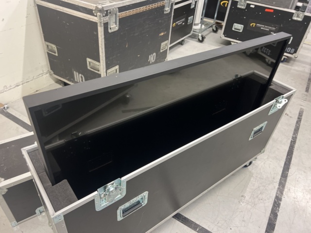 1395714-2 Skärm - Dynascan