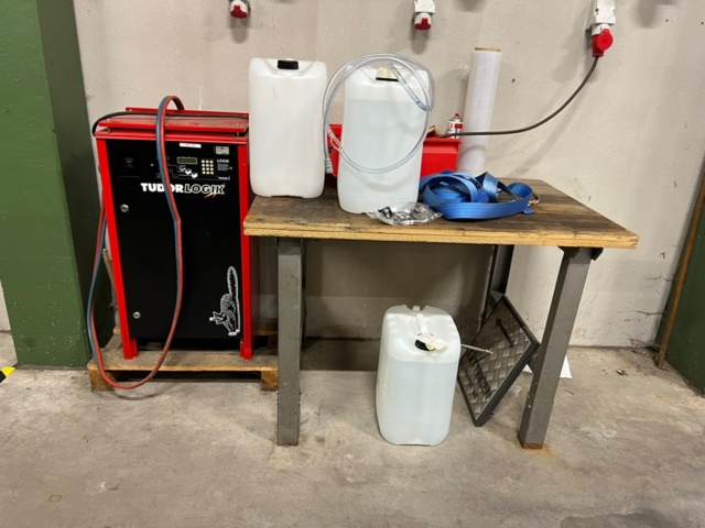 1427345-14 Eltruck Komatsu FB16M-2E