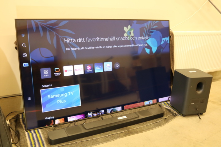 1416601-2 TV 75 inch Samsung QE75 with home theater system