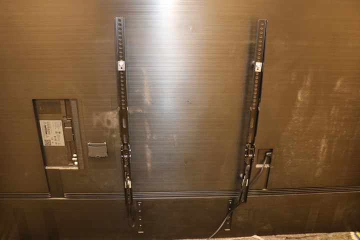 1416601-6 TV 75 inch Samsung QE75 with home theater system