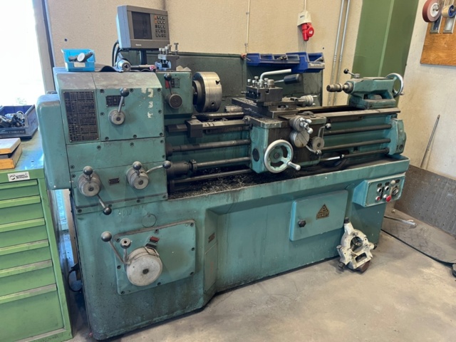 1427342-3 Svarv Famot