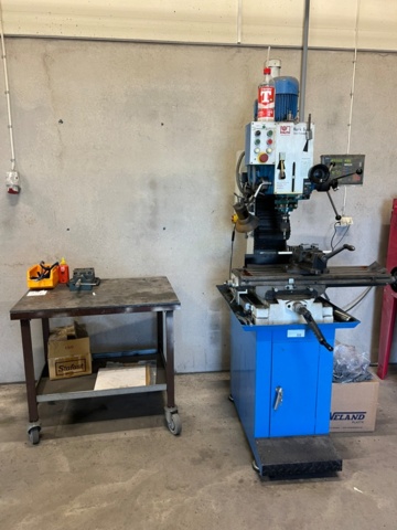 1427326-2 Borr och fräsmaskin