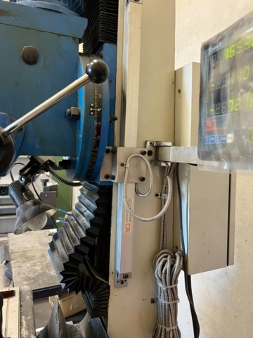 1427326-8 Borr och fräsmaskin