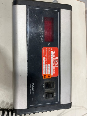 1427282-4 2 st vågar