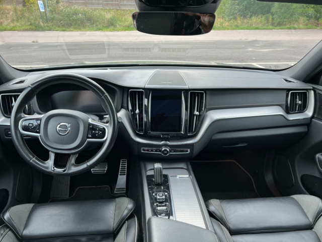 1422210-11 Volvo XC60 T8 AWD Recharge Geartronic, 392hk, 2021