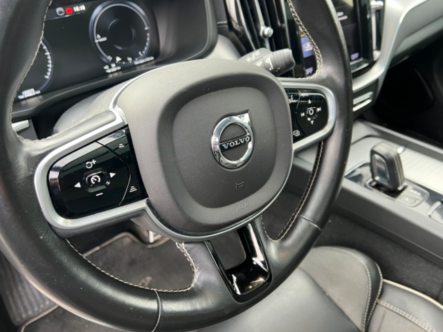 1422210-16 Volvo XC60 T8 AWD Recharge Geartronic, 392hk, 2021