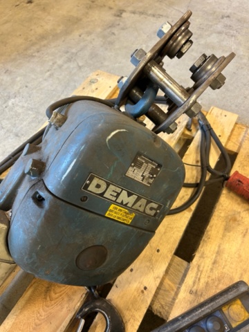 1367698-2 Hoists 1000 kg - Demag PK10N-F