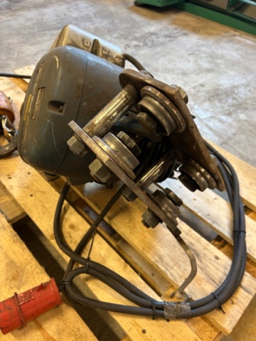 1367698-5 Hoists 1000 kg - Demag PK10N-F