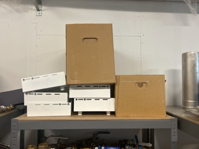 1423215-25 Parti med diverse VVS utrustning