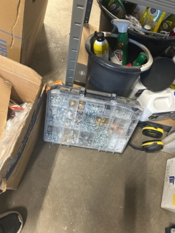 1423215-31 Parti med diverse VVS utrustning