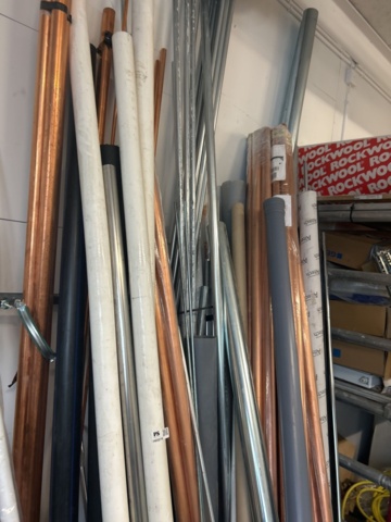 1423216-2 Samling med rör