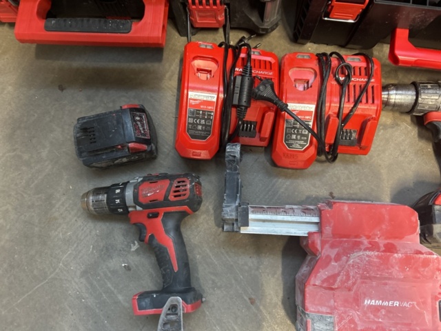 1423227-5 Tool Kit - Milwaukee