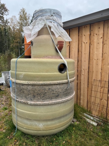 1428018-4 Oljeavskiljare stående från Härdplast AB