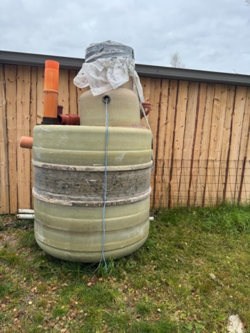 1428018-6 Oljeavskiljare stående från Härdplast AB