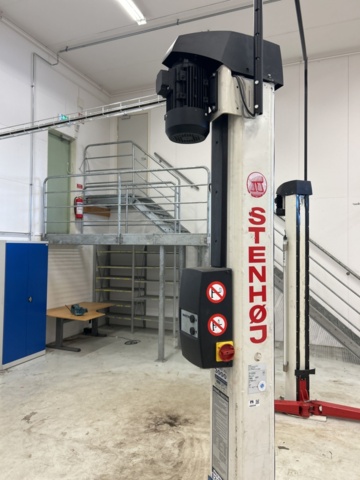 1363345-10 Pelarlyft Maestro 3 ton - Stenhøj