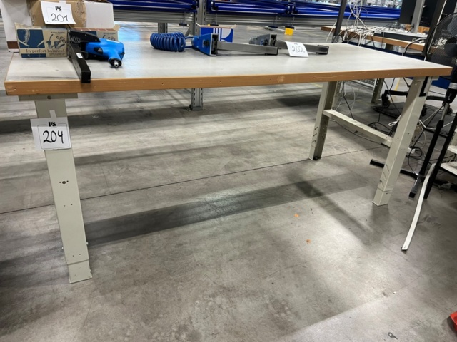 1427204-1 Arbetsbord