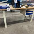 1427208-1 Arbetsbord med lådor
