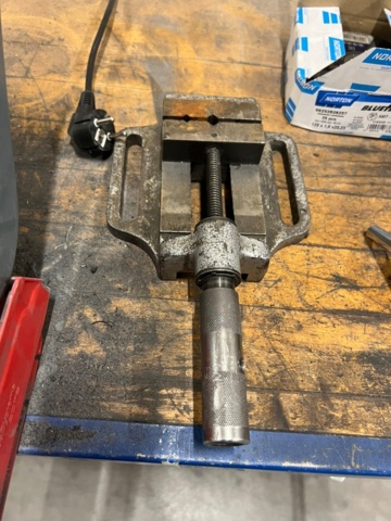 1427210-5 Arbetsbänk på hjul