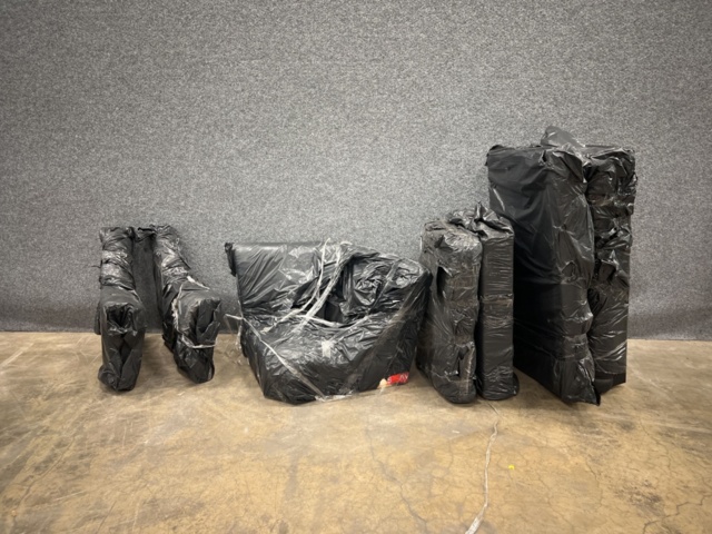 1428291-2 Hörnsoffa svart PU - Rom