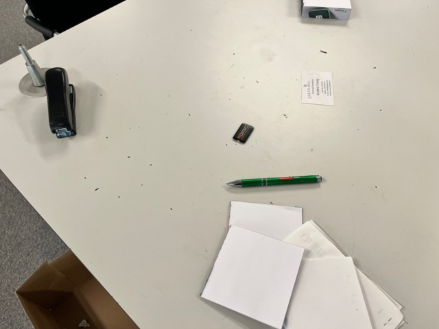 1423908-4 Kontorsplats elskrivbord skrivbordsstol, hurst besöksstol