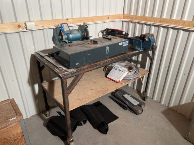 1395750-1 Workstation with bending machine and accessories