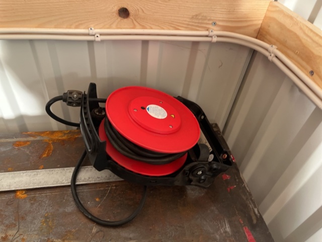 1395750-10 Workstation with bending machine and accessories