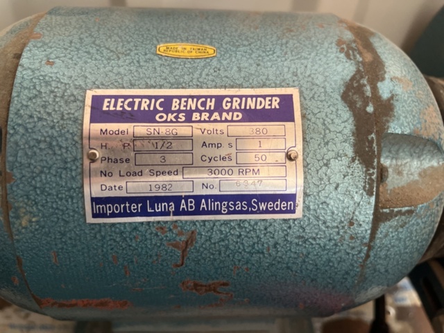 1395750-12 Workstation with bending machine and accessories