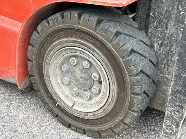 1361253-11 Elektrisk motviktstruck Heli CPD25 -2014