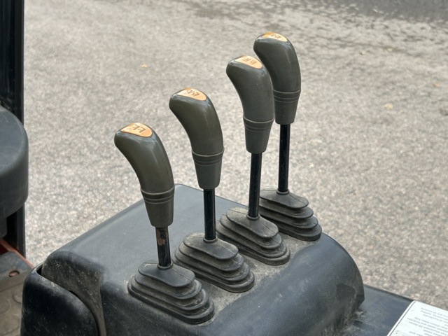 1361253-15 Elektrisk motviktstruck Heli CPD25 -2014