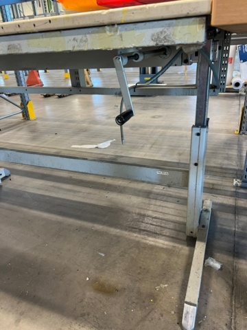 1427229-2 Arbetsbänk inkl verktygstavla