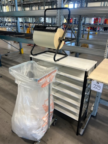 1427229-5 Arbetsbänk inkl verktygstavla