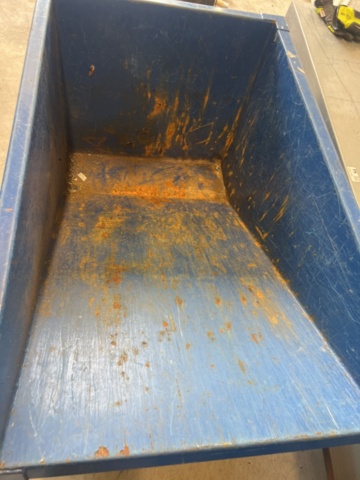 1395744-4 Tippcontainer på hjul