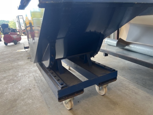 1395744-5 Tippcontainer på hjul