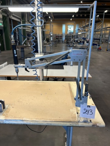 1427243-5 Arbetsbänk inkl borrarm och skruvdragare