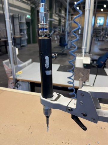 1427243-7 Arbetsbänk inkl borrarm och skruvdragare