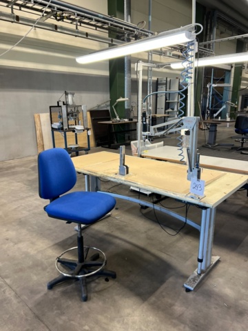 1427243-1 Arbetsbänk inkl borrarm och skruvdragare